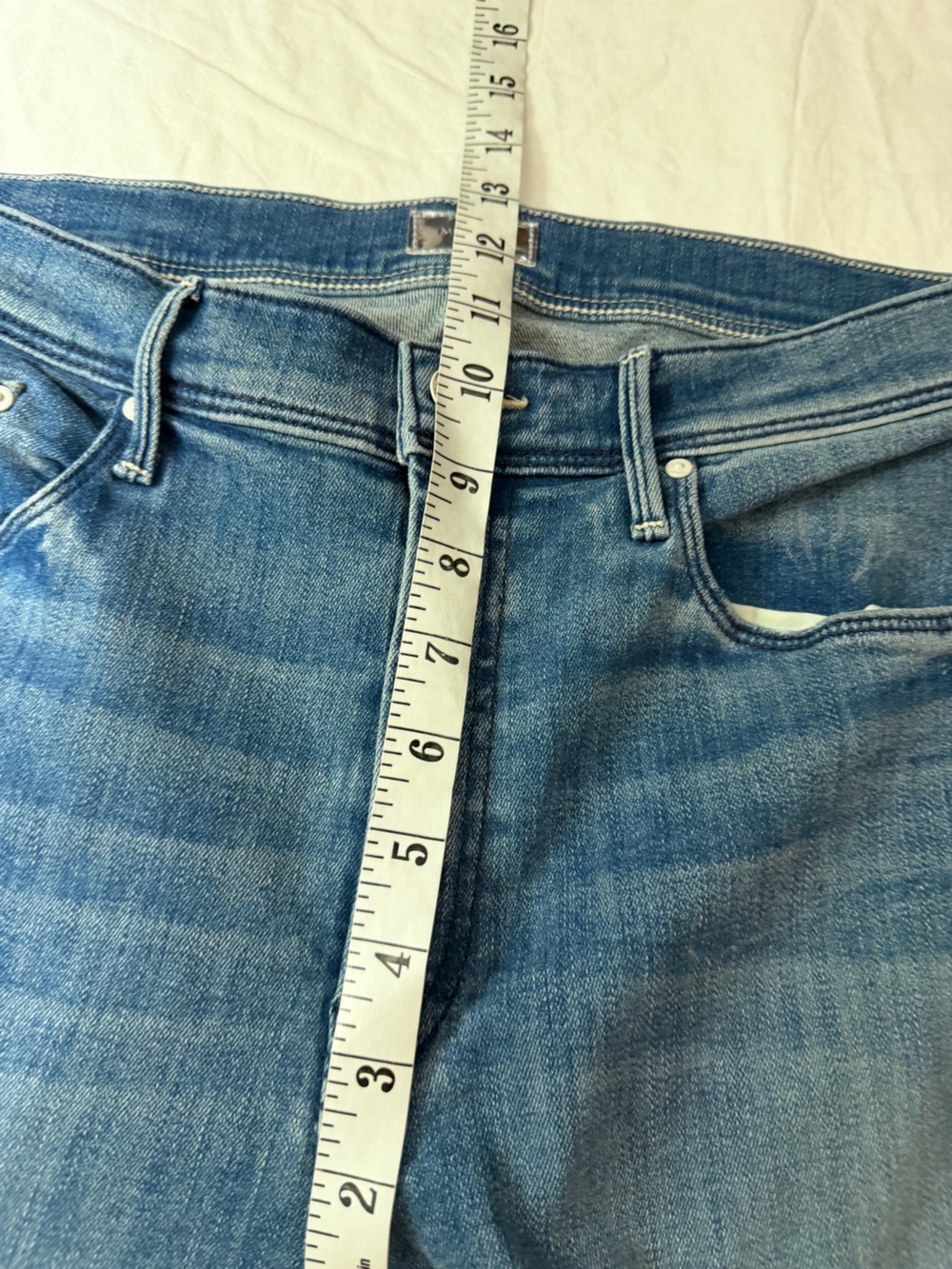 NWT MOTHER The Weekender Fray Jeans Graffiti Girl Wash 30 - Picture 14 of 16
